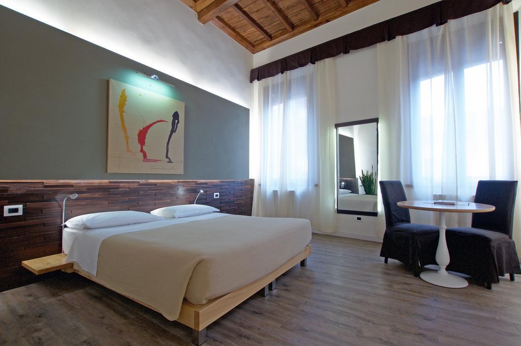 Alkimia Smart Rooms Ferrara Buitenkant foto