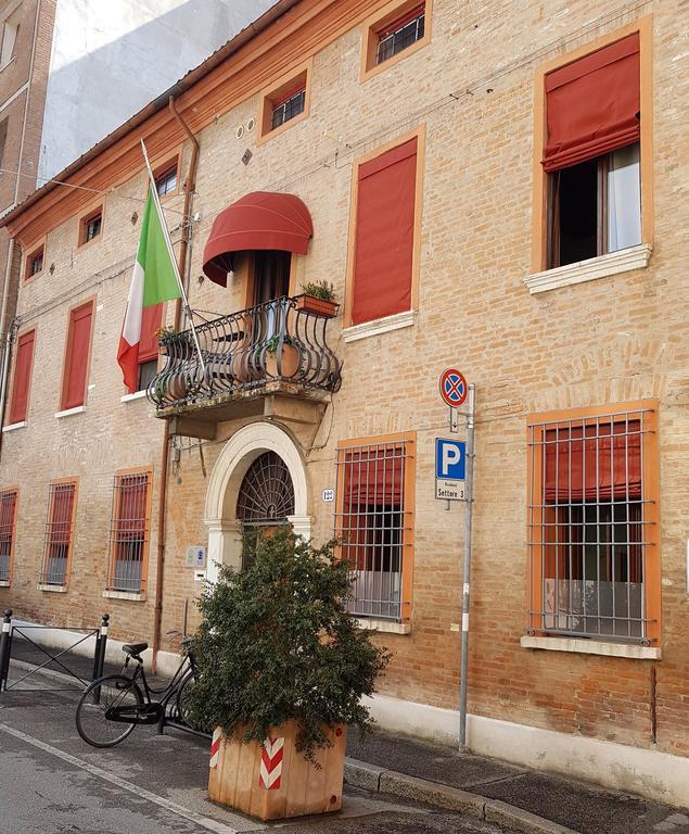 Alkimia Smart Rooms Ferrara Buitenkant foto
